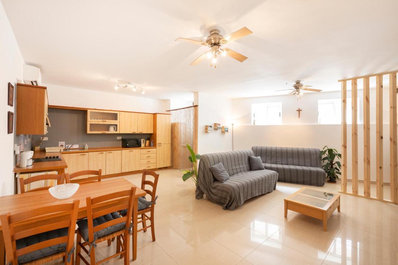 Appartement Bv1 - Spacious And Bright - Prime Location